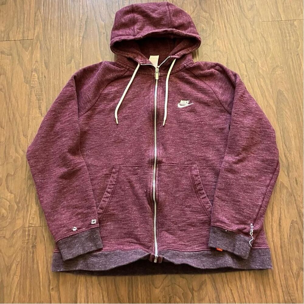 Nike Men's Burgundy and Purple Hoodie